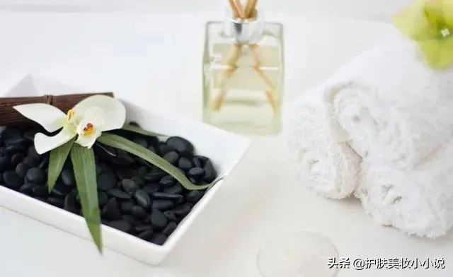 用什么护肤品能让黑眼圈快速消除,消除黑眼圈怎么护肤