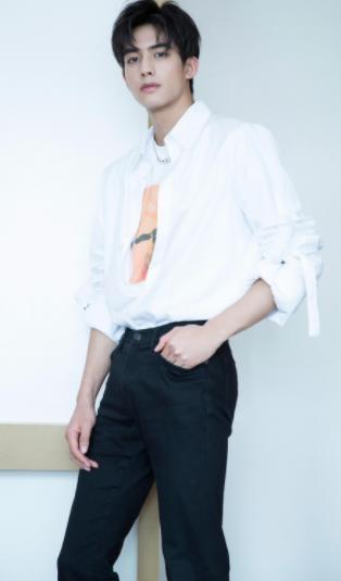 章若楠宋威龙情头,章若楠宋威龙合照