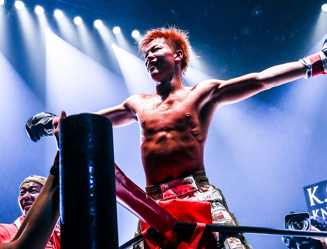 出轨G奶的格斗神童竟是土豪！各种豪车换着开，年赚数亿？