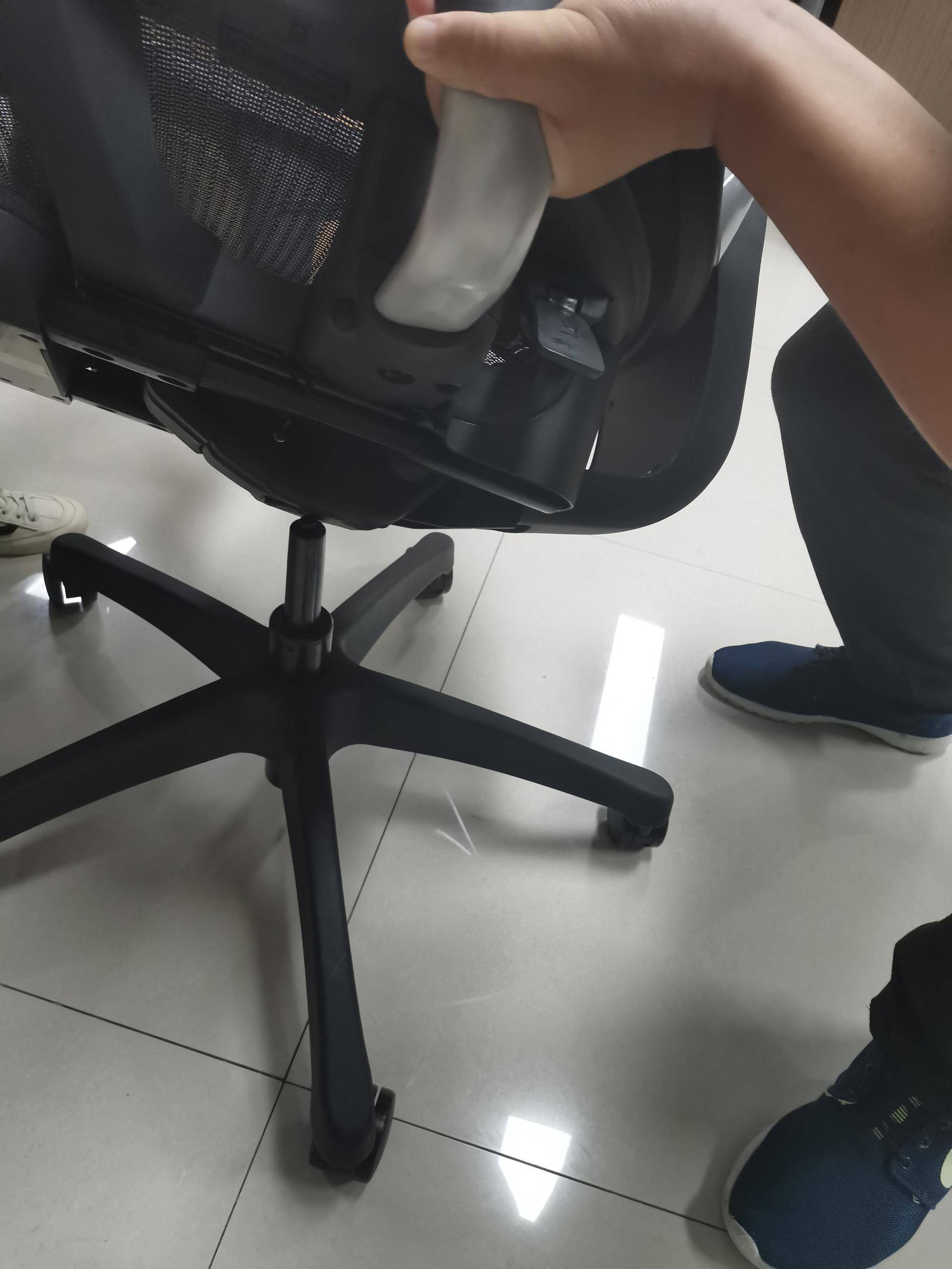 办公椅人体工学深度评测,永艺蒙珂值得买吗