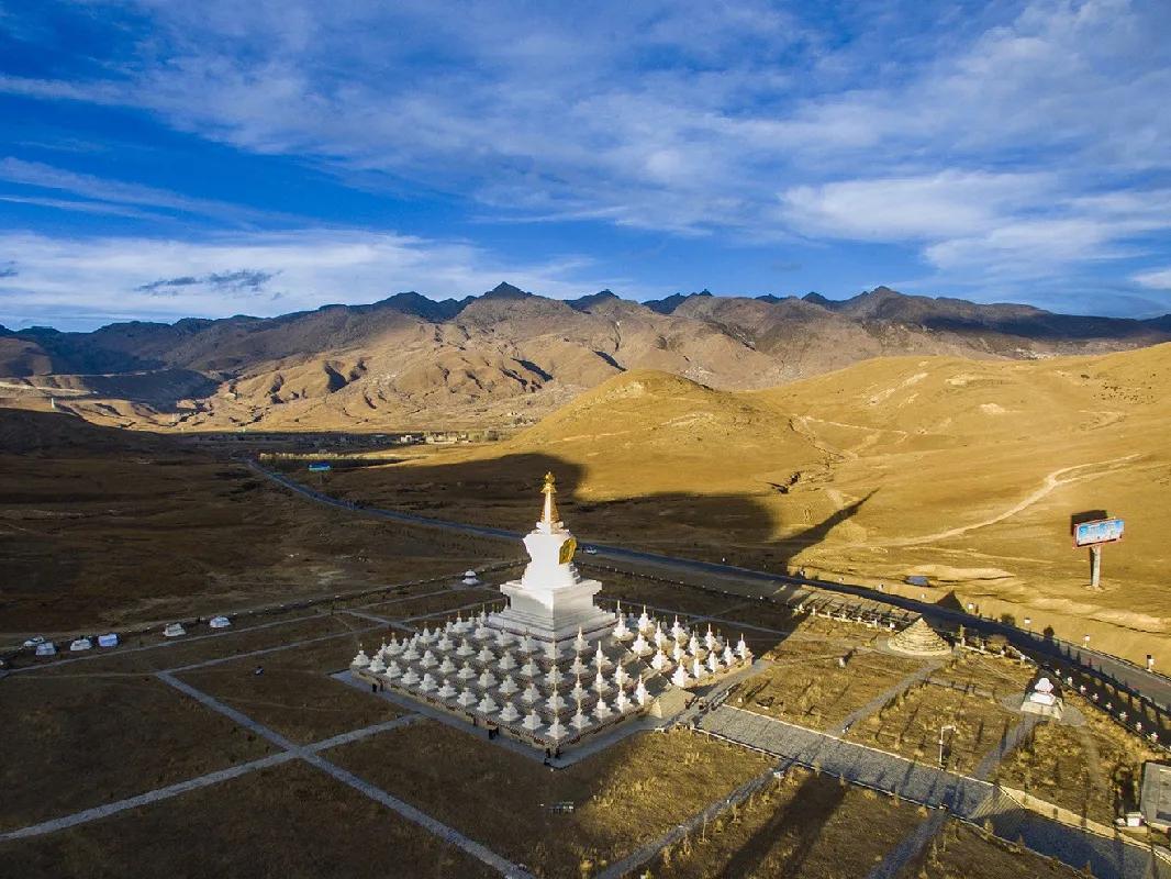 稻城亚丁一个让人魂牵梦绕的地方,稻城亚丁最接近天堂的地方