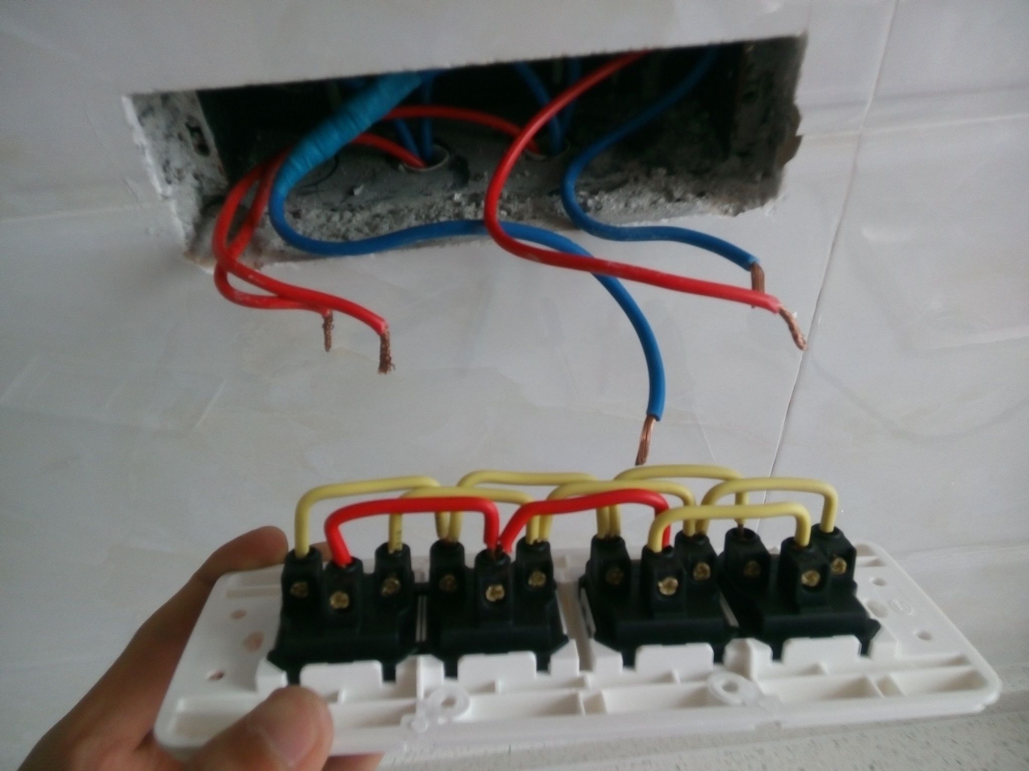 4平方的电线1.5平方的地线可以吗,4平方的电线地线用几平方的