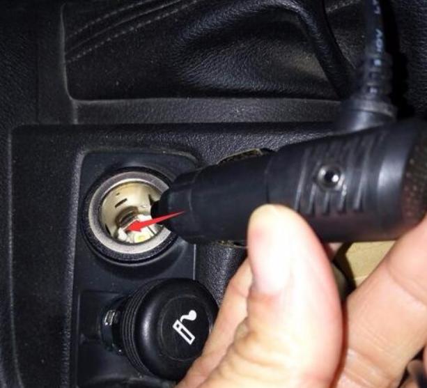 如何安装行车记录仪前后双镜头,如何安装行车记录仪后倒车影像