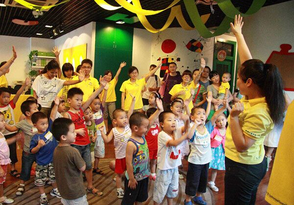 幼儿学英语零基础怎样学效果好,幼儿学英语要教中文吗