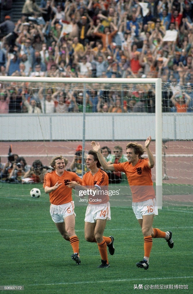 20世纪最伟大的足球教练荷兰,一代宗师功夫最强