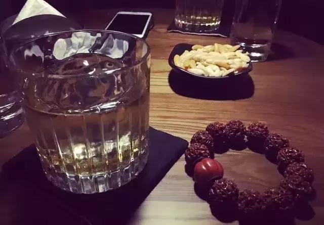 男人一般戴多大的串,男生适合戴多串吗