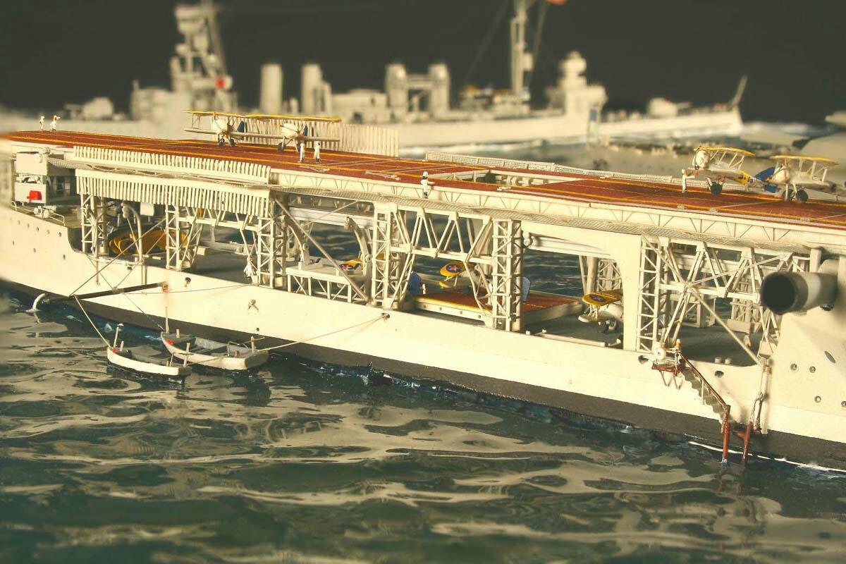 要攻还是要守？美日英三国航母为此纠结很久，答案还得打完再说