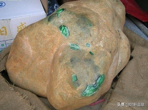 「石头整容记」靠着一副假皮囊将众人骗得团团转，其套路有多深？