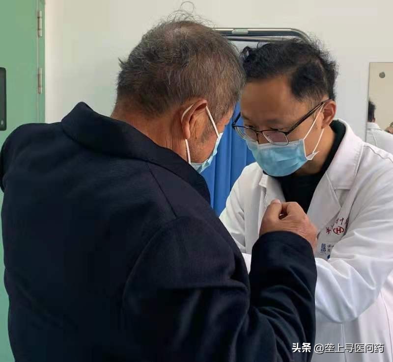 前胸口疤痕修补,小伙胸口疤痕疙瘩切除