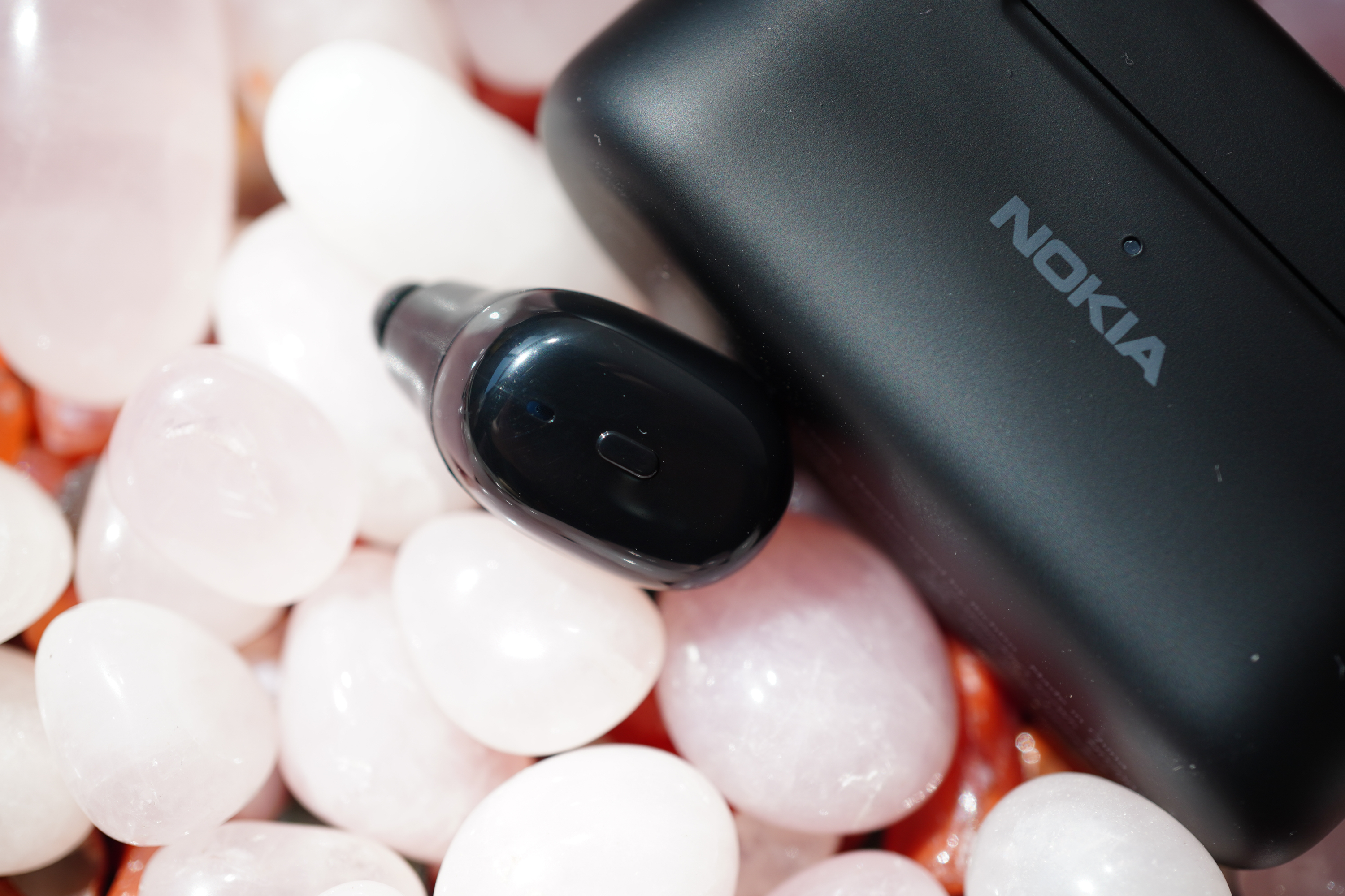 诺基亚e3200真实评测,诺基亚e3100蓝牙耳机实时评测