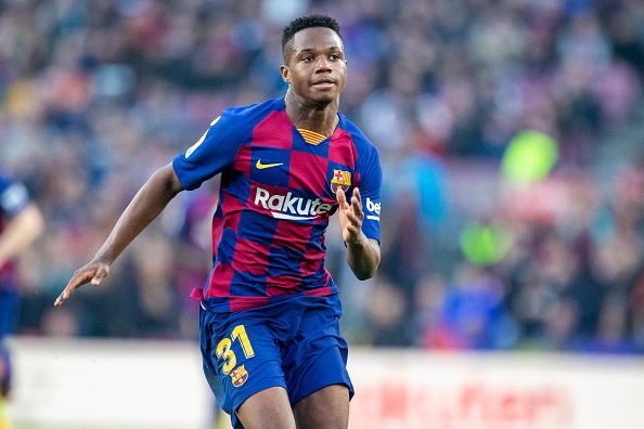 巴萨两次逆转,巴萨三比二皇马梅西梅开二度