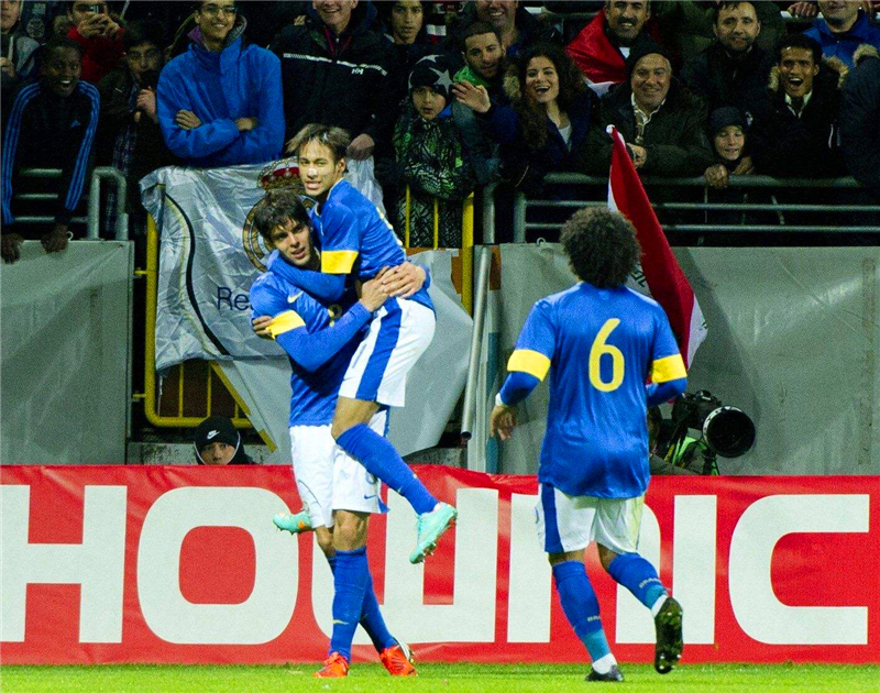 内马尔卡卡关系怎么样,内马尔跟卡卡