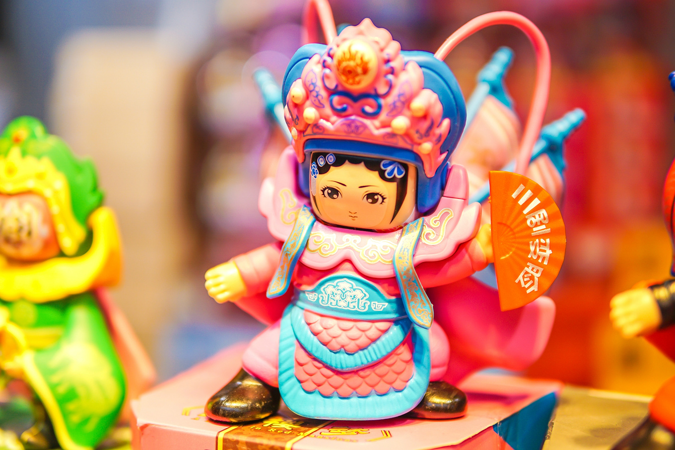 成都旅游最值得去的3个景点，武侯祠看历史，锦里宽窄巷子吃到撑