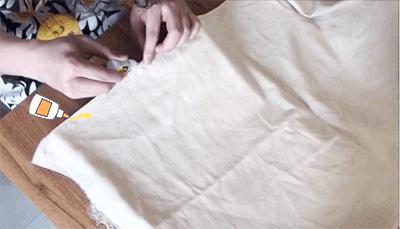 废旧纸袋如何做收纳包包,大牌纸袋斜挎包包改造教程