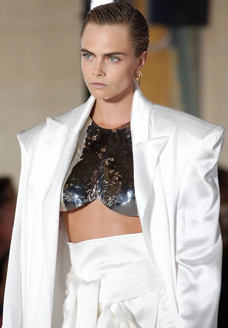 日抛脸好看吗,日抛脸是什么样的