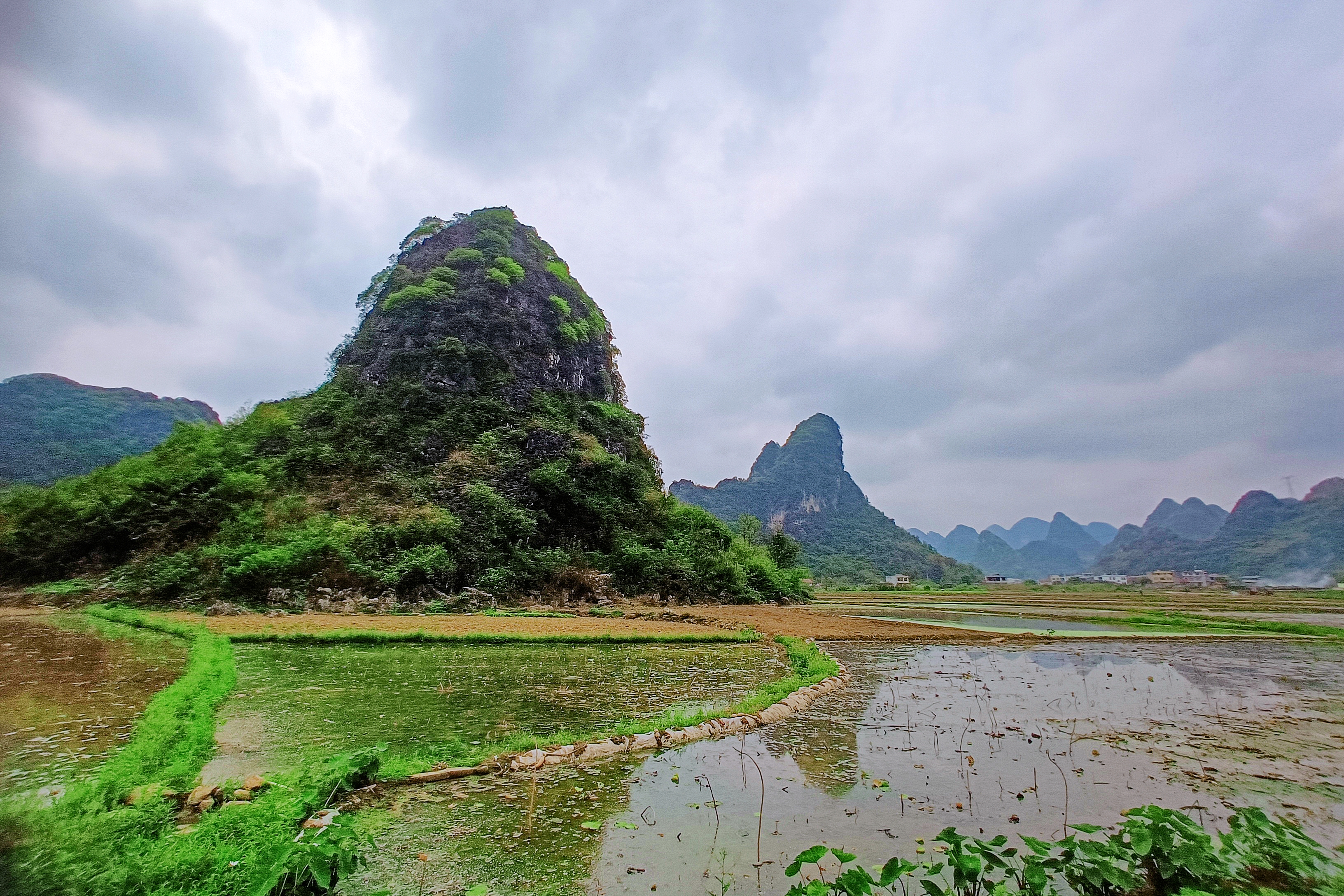 柳州郊外游玩水库,柳州里团水库徒步攻略