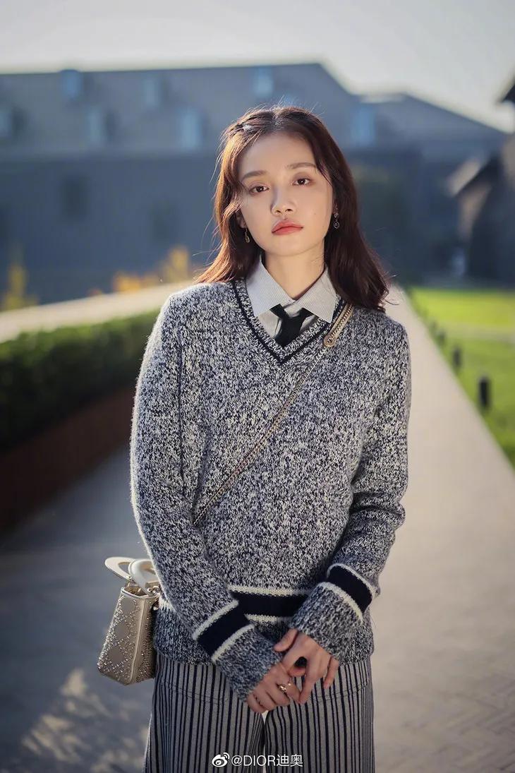 jennie同款提花高领毛衣,jennie同款开衫毛衣