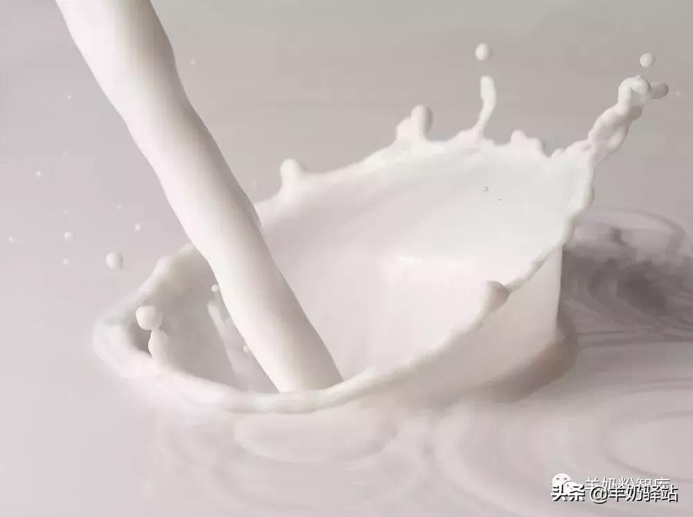 脱脂牛奶和全脂牛奶与生牛乳区别,全脂牛奶和脱脂牛奶就是生牛乳吗