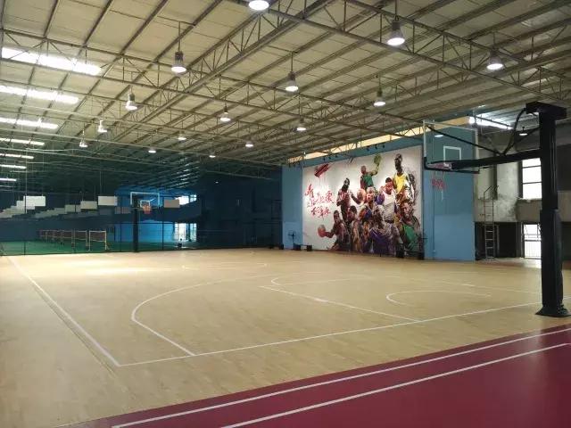 篮球因为热爱所以坚持比赛现场,篮球赛因为热爱所以坚持夏季联赛