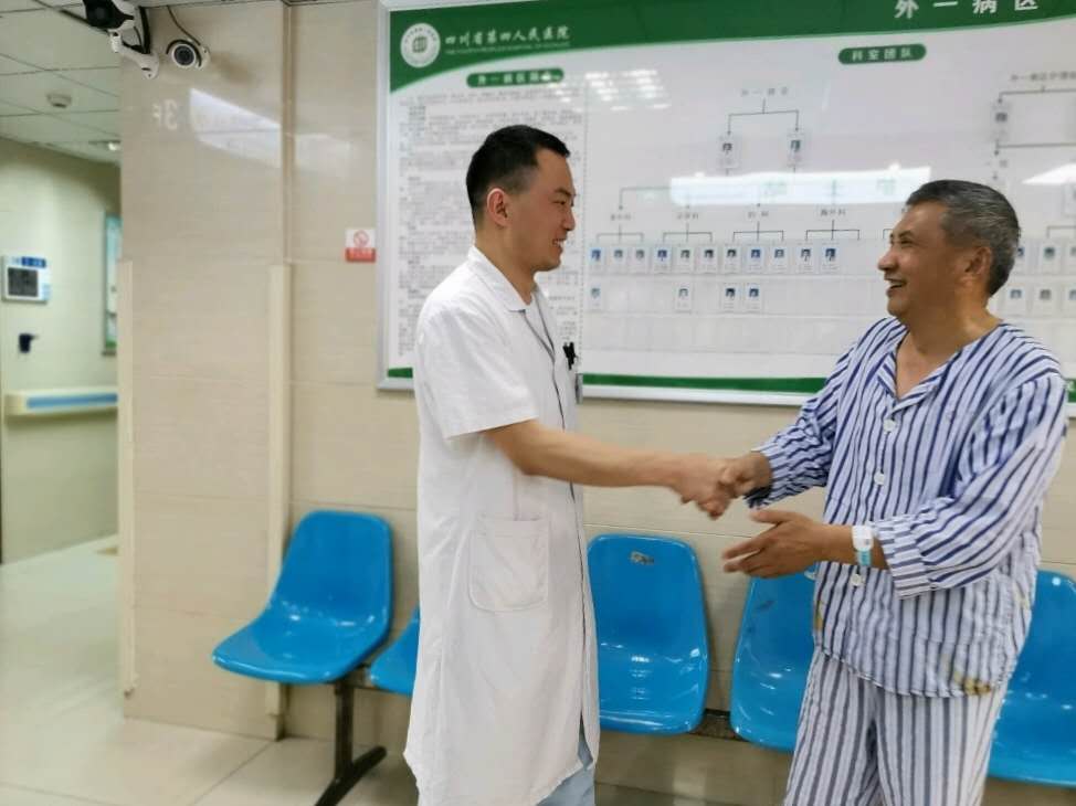 腹部包块肿瘤,腹部巨大囊性包块挂什么科室