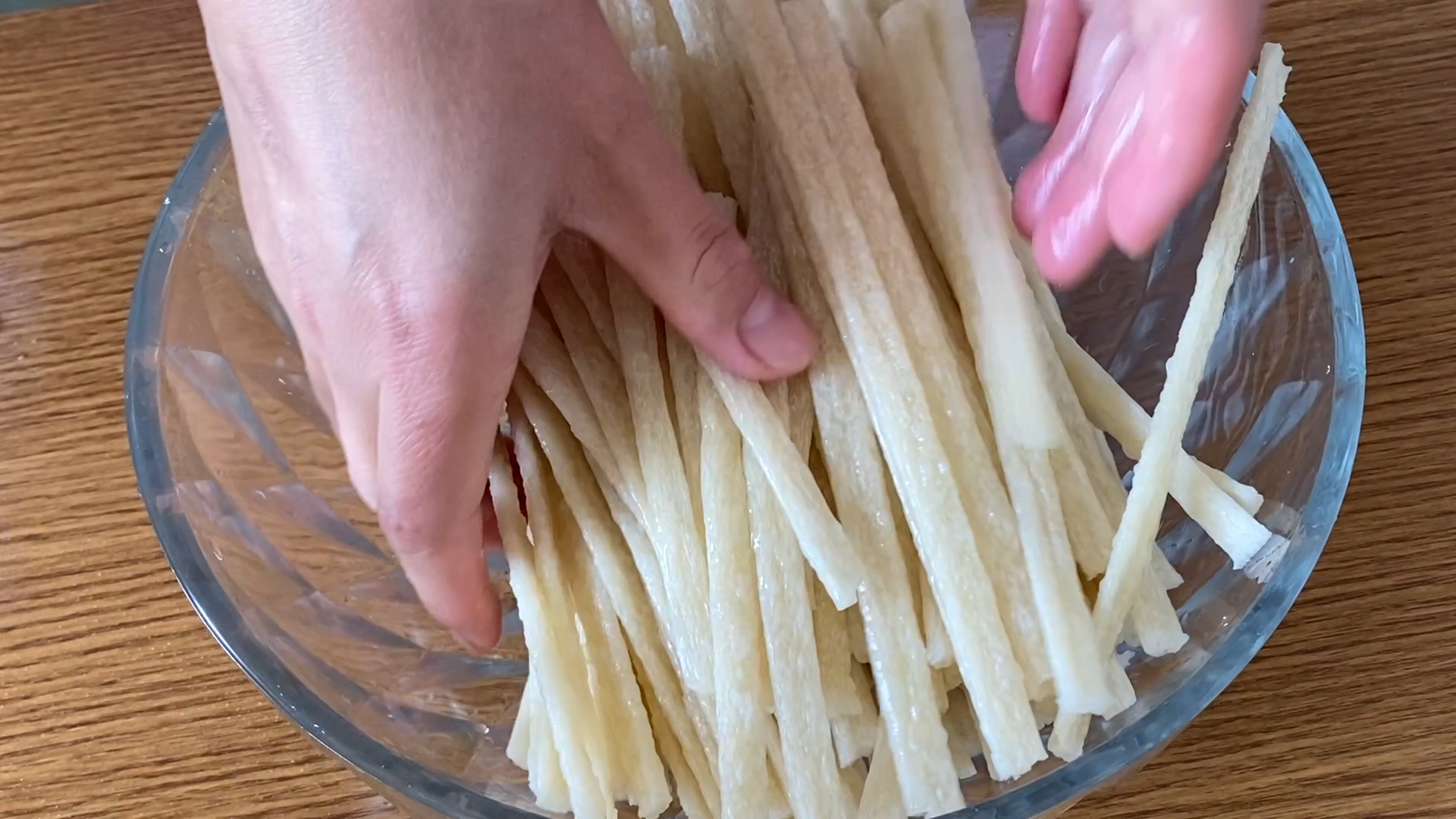 想吃辣条不用火锅怎么做,辣条健康又好吃无添加剂