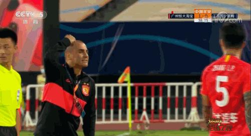 卡纳瓦罗让张琳芃用脑子踢球,卡纳瓦罗指责张琳芃踢球不动脑