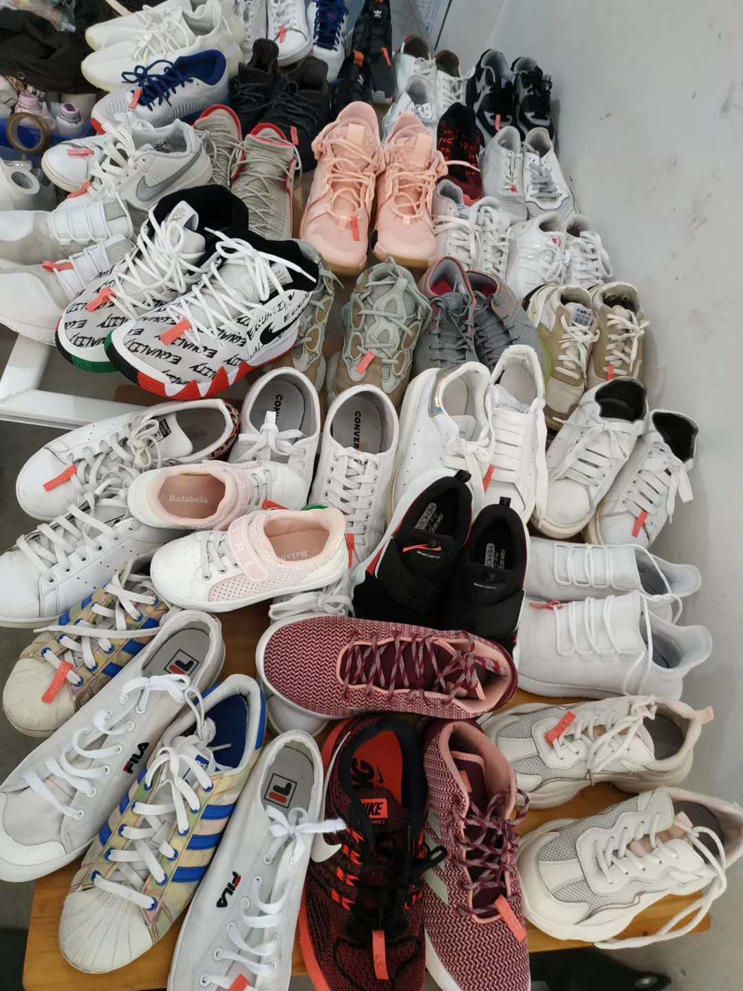 开一个洗鞋店一年利润多少,80后空姐开家洗鞋店