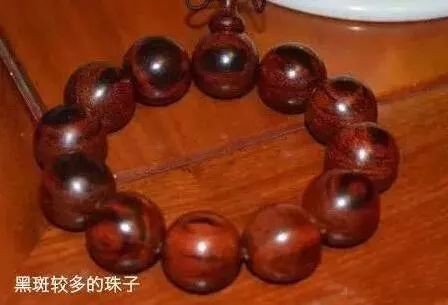 小叶紫檀黑了什么样,小叶紫檀为啥有黑圈