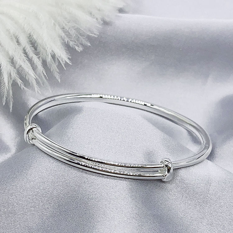 十几块钱可以买到银镯,十几块钱能买到纯银吗