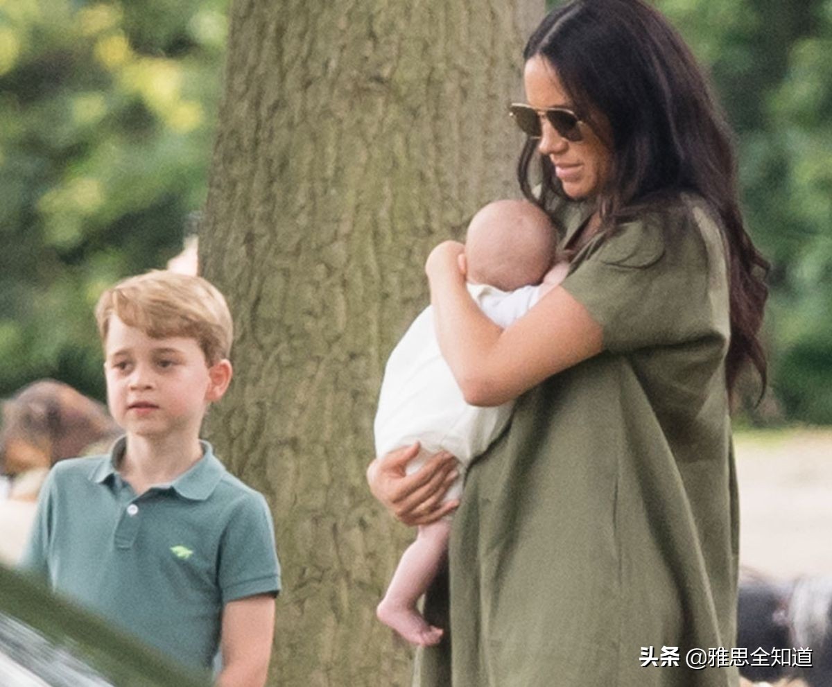 凯特王妃威廉王子和孩子互动,英国王室凯特王妃跟小孩互动