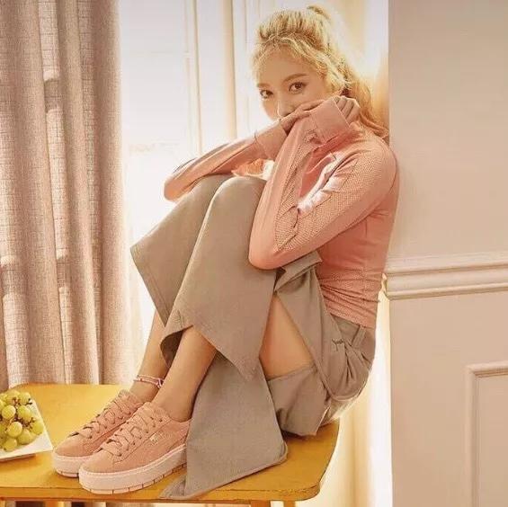 穿不了高跟鞋和硬底鞋,穿不了高跟鞋穿裙子搭配什么鞋