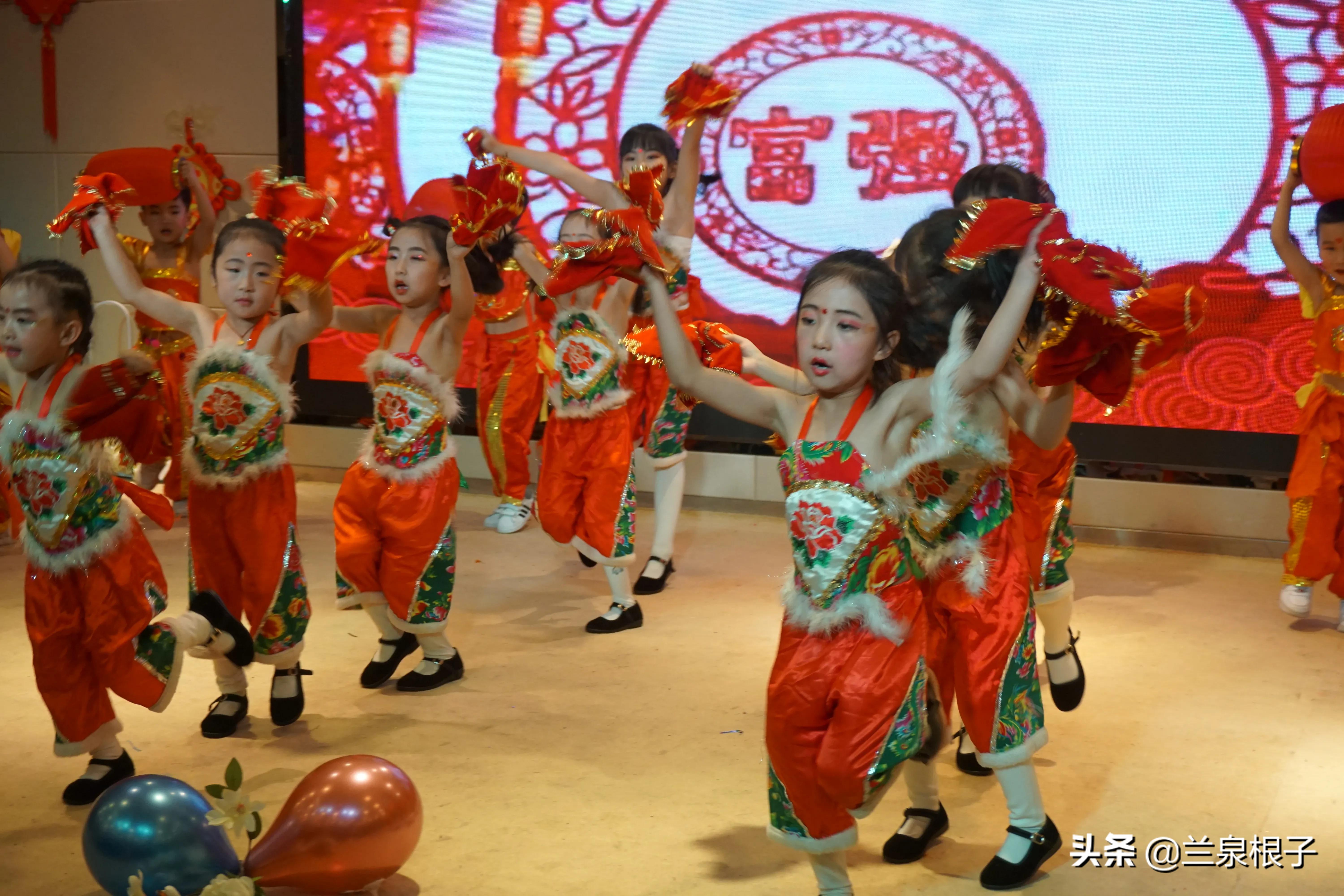 金色阳光幼儿园嘉年华,迎新年亲子活动幼儿园
