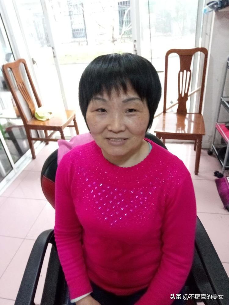 可爱的少妇自拍越来越丰满越来越成熟了