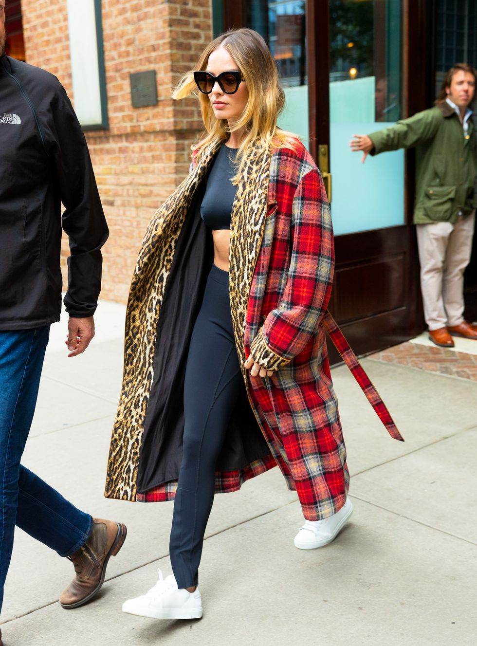 穿搭必备鞋子,穿搭必备的基础款永不过时