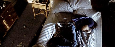 特斯拉睡觉凉席,特斯拉夏天睡车里空调自己关闭