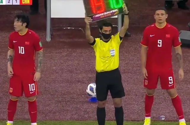 中国队2比3负于韩国,中国队4比0拿下全部比赛