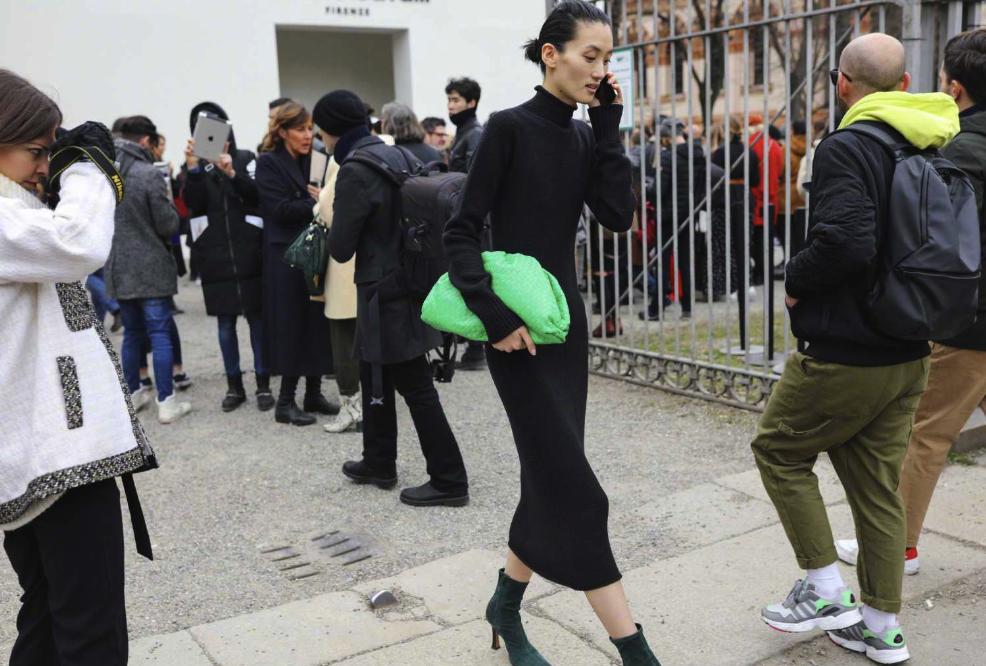 今年的ITBAG，BOTTEGAVENETA的THEPOUCH手拿包必须拥有姓名！