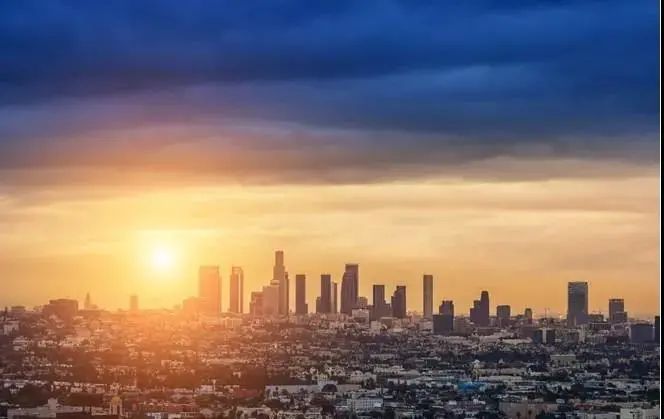 网红直播行业竞争环境分析,网红直播卖货和实体店未来趋势