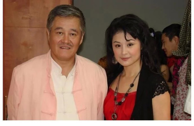 赵本山用直升机送于月仙,赵本山派私人飞机接于月仙回老家