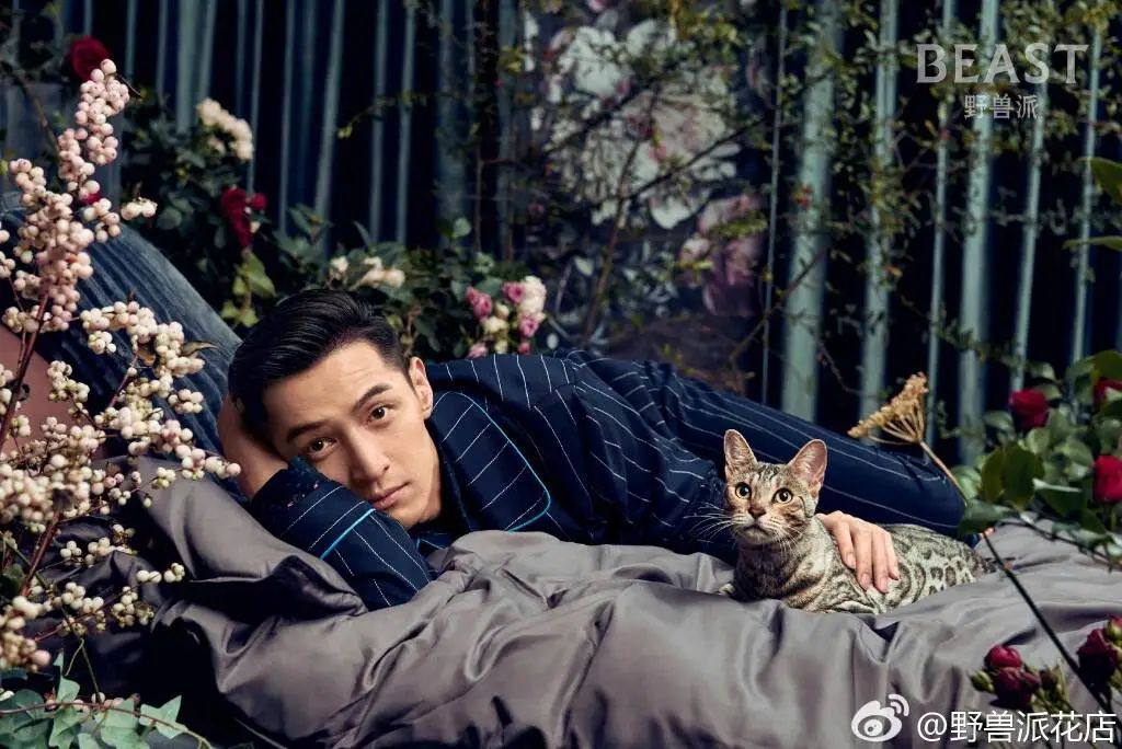 野兽派一支玫瑰多少钱,野兽派2万多的花