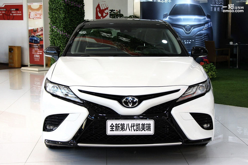 家用b级轿车凯美瑞雅阁天籁迈腾,雅阁2022款幻夜尊贵和凯美瑞2.5g