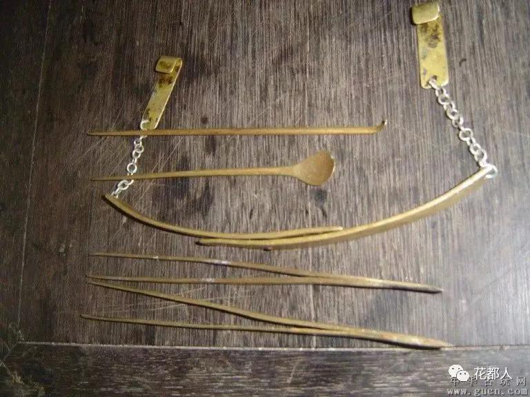 消失的十大行当,阉鸡手艺人