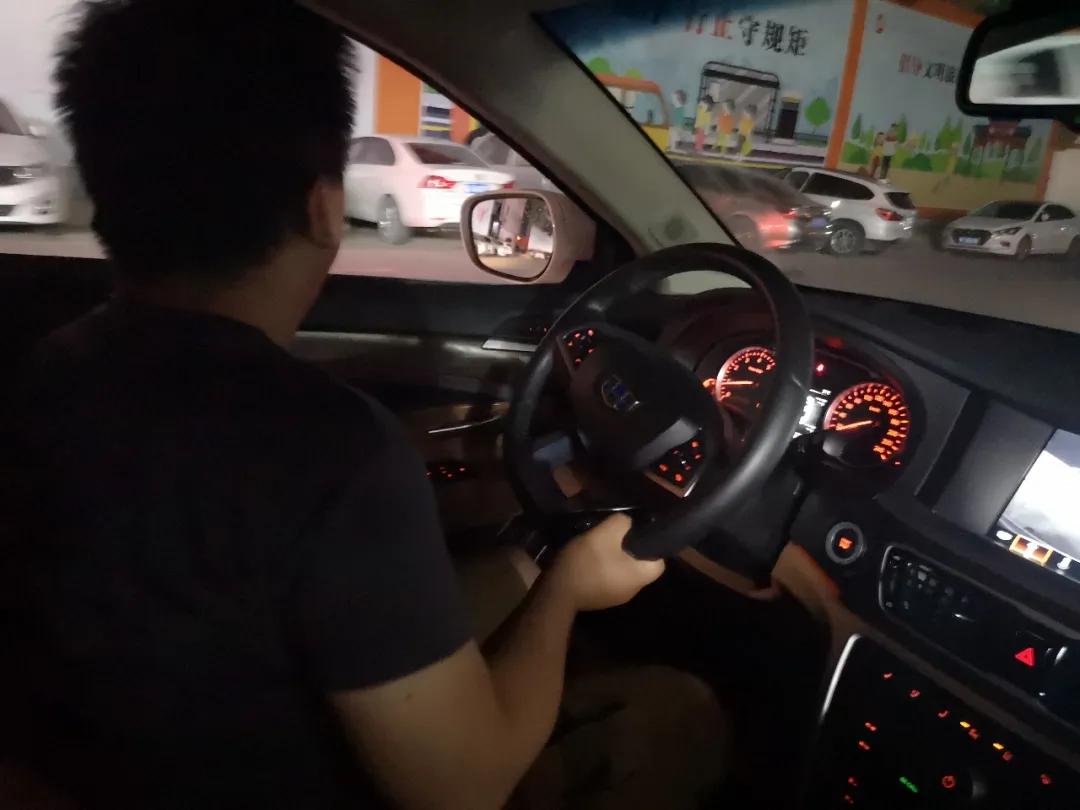 10万买吉利博越够吗,价格最高的一款吉利博瑞