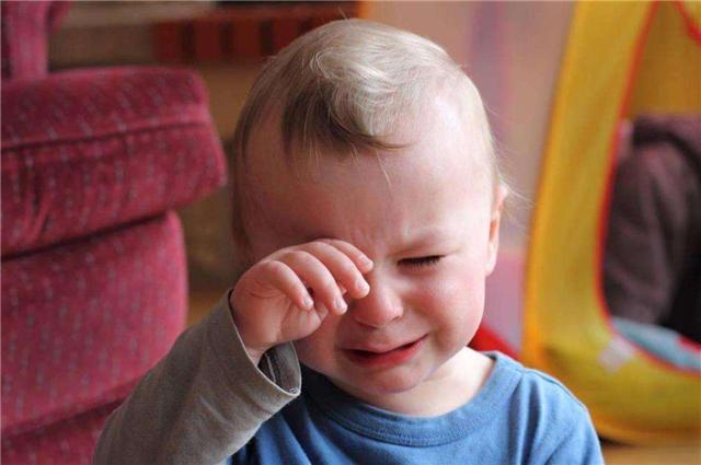 宝宝胆小有什么妙招,宝宝胆小怎么引导