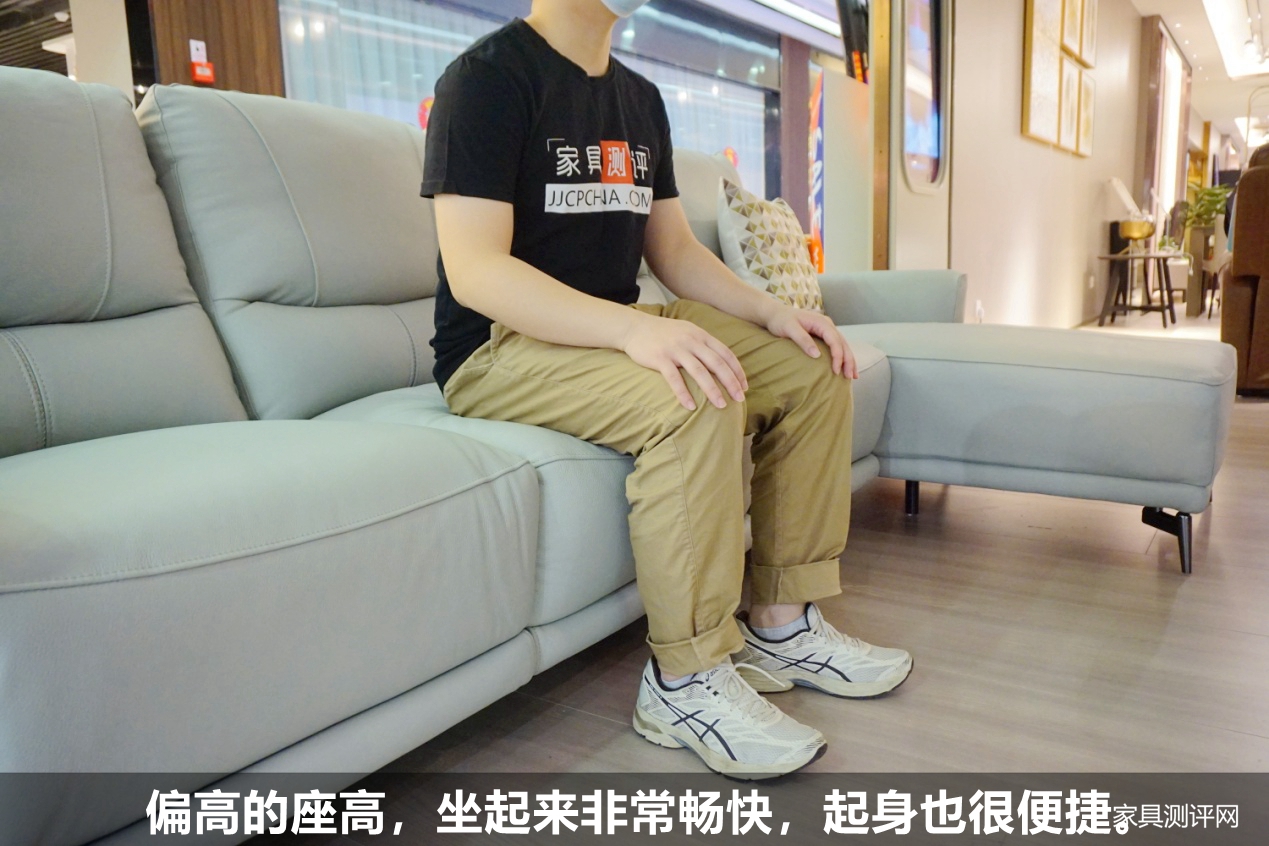 芝华仕头等舱沙发50110：外形好搭功能体贴，精致懒人之选