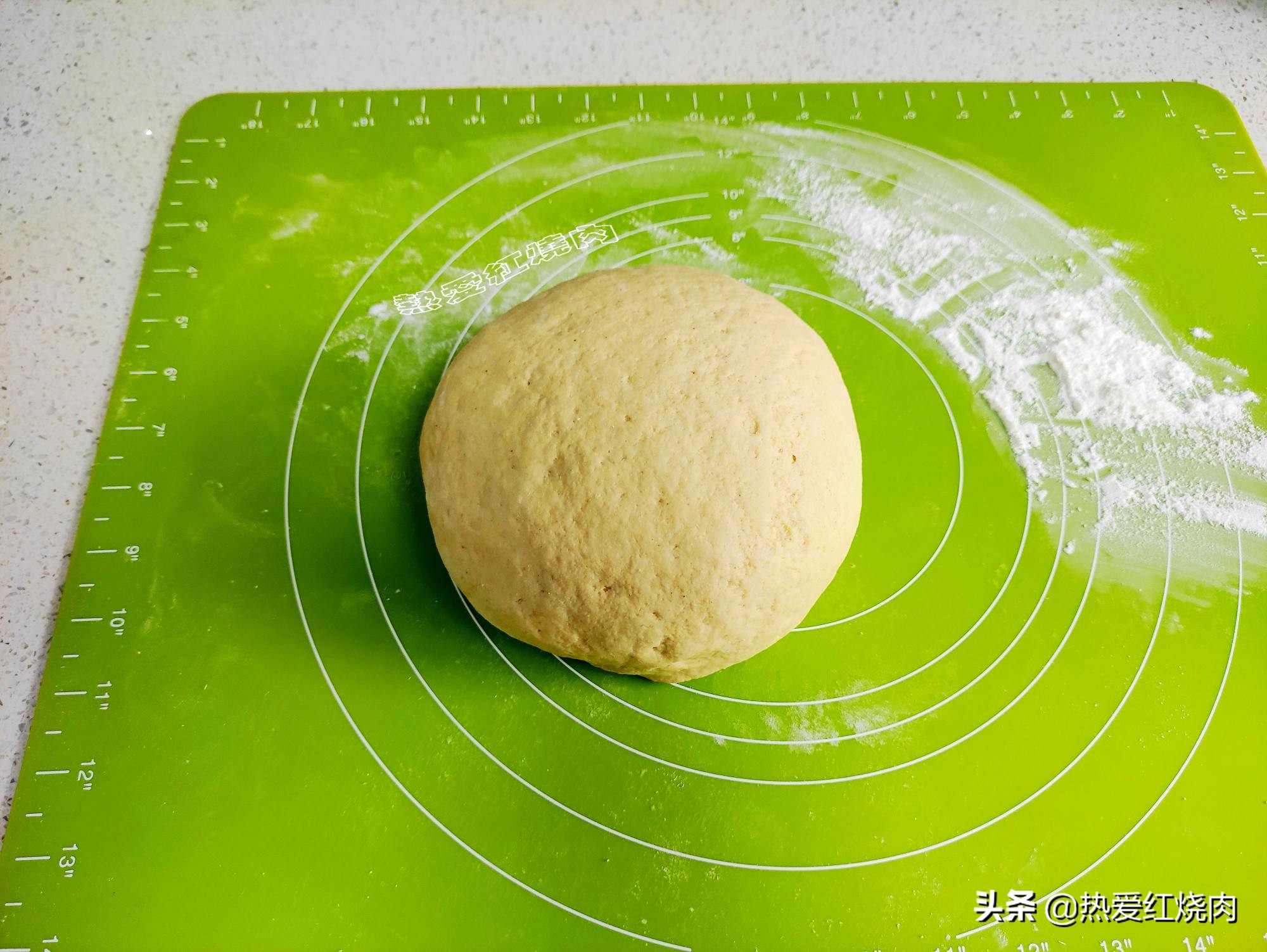 馒头蒸熟发酸怎么处理才好吃,自己蒸馒头为什么那么硬