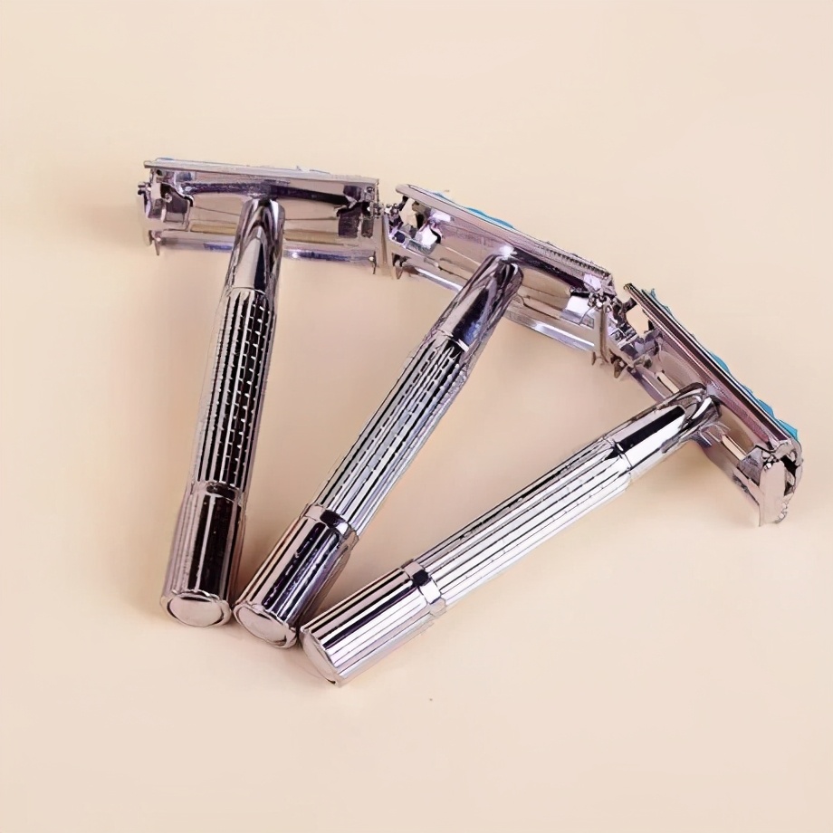 旋转式电动剃须刀刮胡子教程 (旋转剃须刀刮胡子)