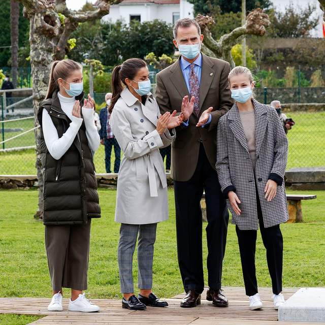 西班牙王室莱昂诺尔公主近况,西班牙王室圣诞贺卡