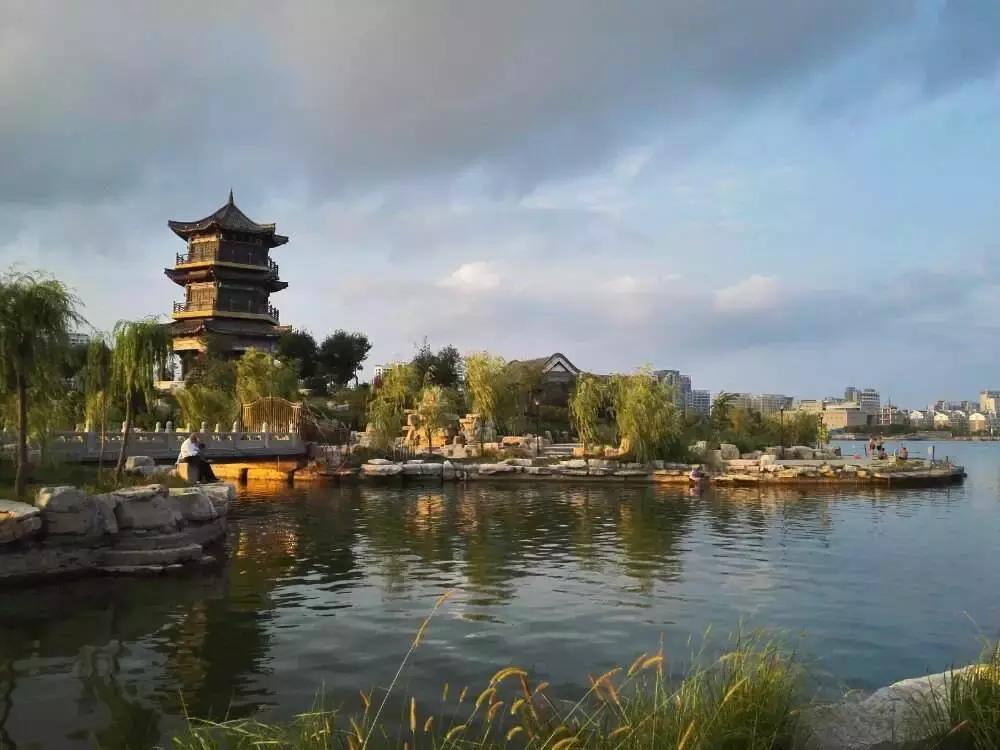 中国十大湖泊最美景点,十大风景最美的湖泊排行榜