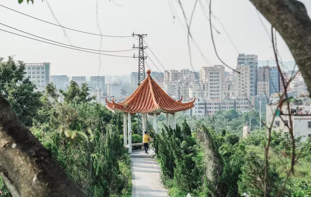 鍥烘垗杩欓噷鍝噷鏈夊ソ鐜╃殑,鍥烘垗鐮佸ご杩欓噷娴蜂笂鏄粈涔堟ˉ